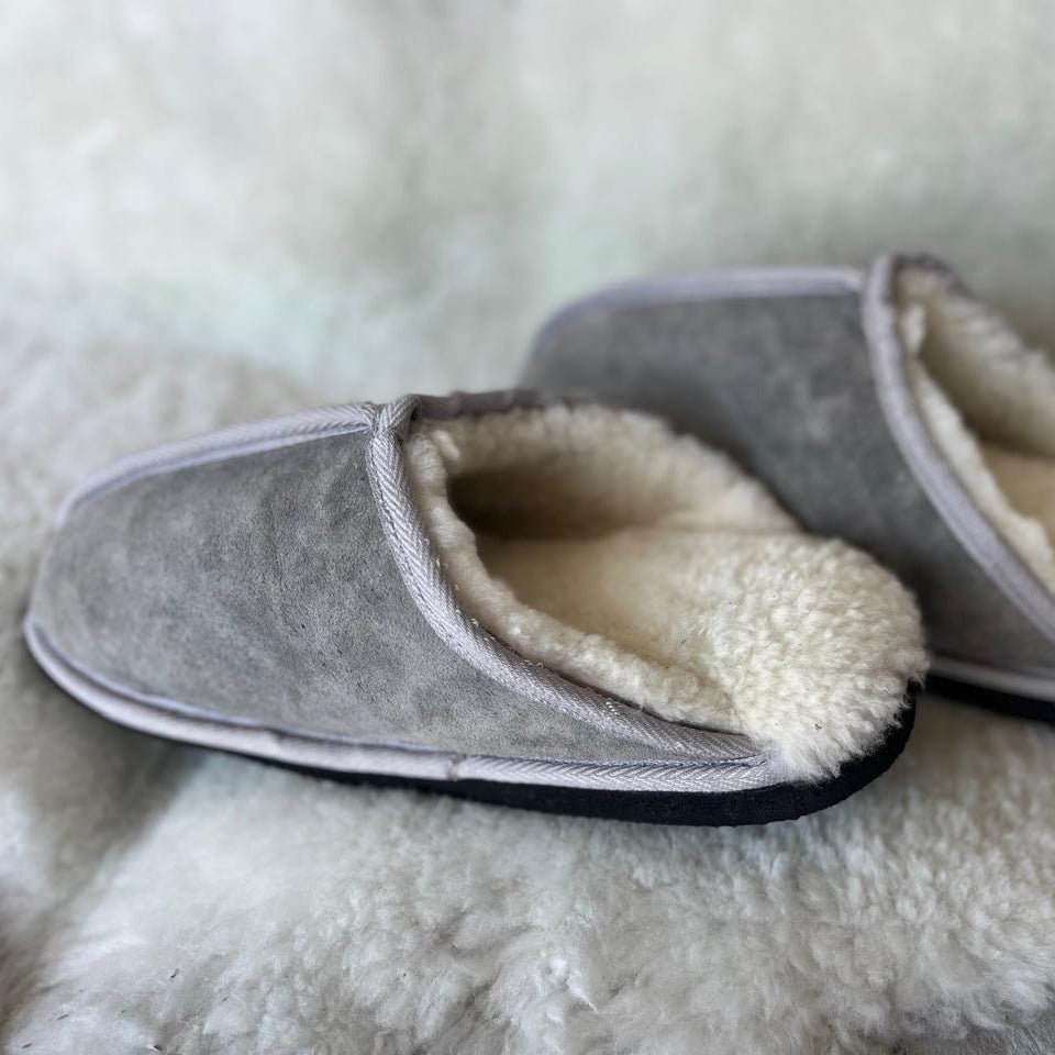 Oskava Sheepskin Slip Ons - Grey